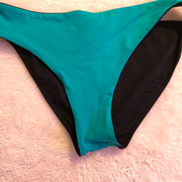 L*SPACE Bikini - Picture 4 of 8